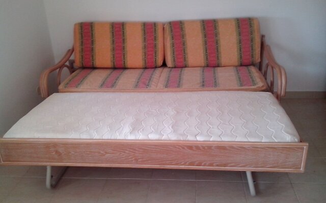 Albufeira 1 Bedroom Apartment 5 Min. From Falesia Beach and Close to Center! L