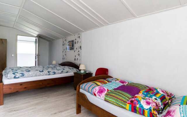 Lake View Apartment in Klein Pravtshagen near Seabeach with Garden