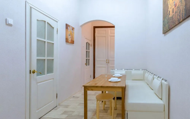 Апартаменты Welcome Home, Невский 72