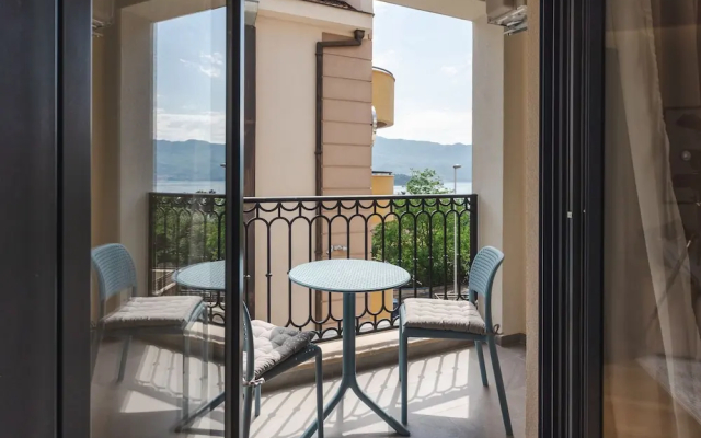 Salus Hill Condo