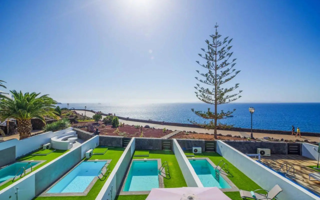 Marina Suite Villa Azul