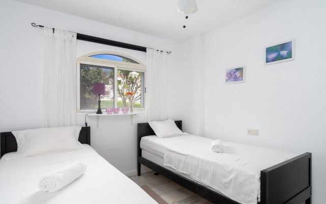 Charming Apartment Near Beach and Golf Ref 115