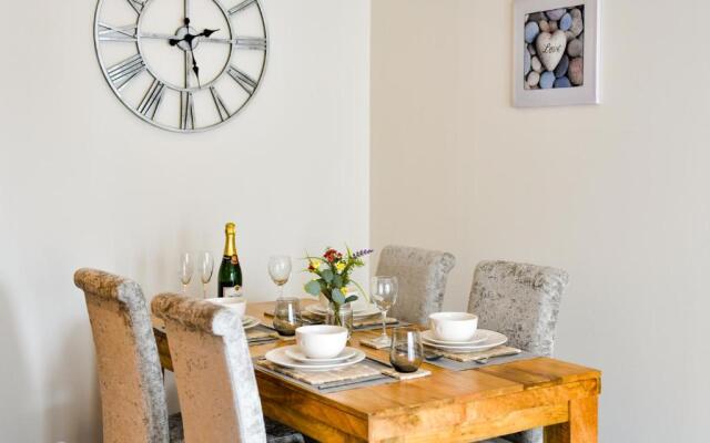 Swansea Marina - Sleeps 4 - Underground parking