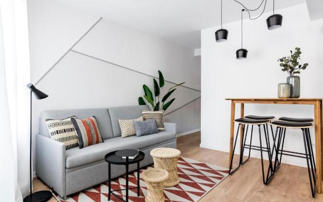 Color Apartments by Olala Homes