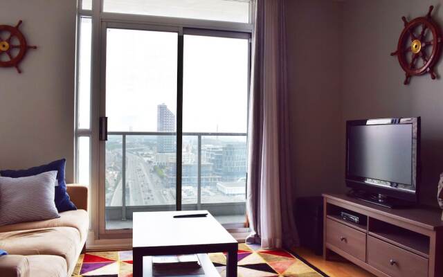 Modern High Rise 1 Bedroom in Downtown Toronto
