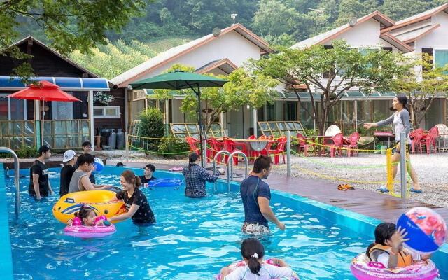 Gapyeong Mountain Or Sea Pension