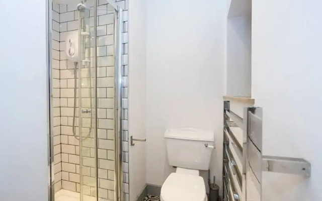 Unique 1 Bedroom Apartment by Pillo Rooms