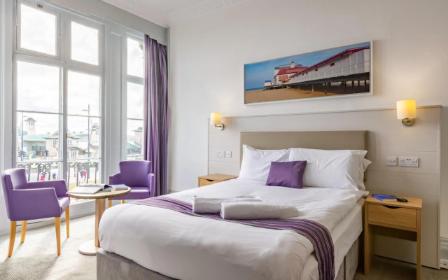 The Carlton Hotel