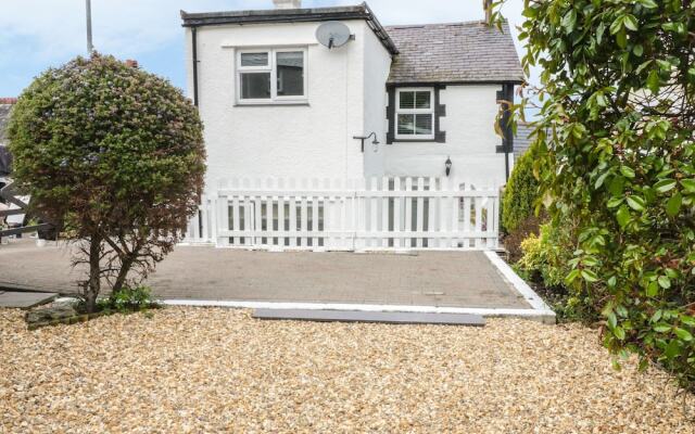 4 Bron Rallt, Penmaenmawr