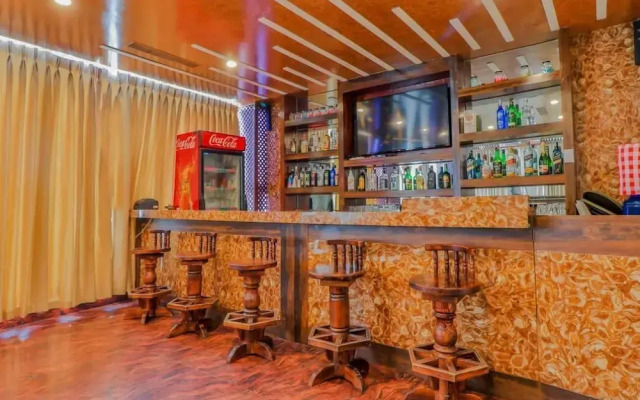 Capital O 753 Ratna Hotel