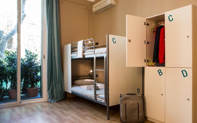 Born Barcelona Hostel