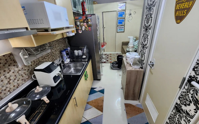 High-Tech Studio at Grass Residences -2 persons only, Quezon City