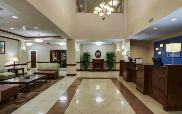 Holiday Inn Express and Suites Moultrie by IHG