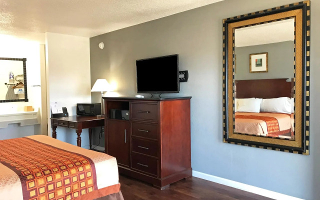 American Inn & Suites Russellville