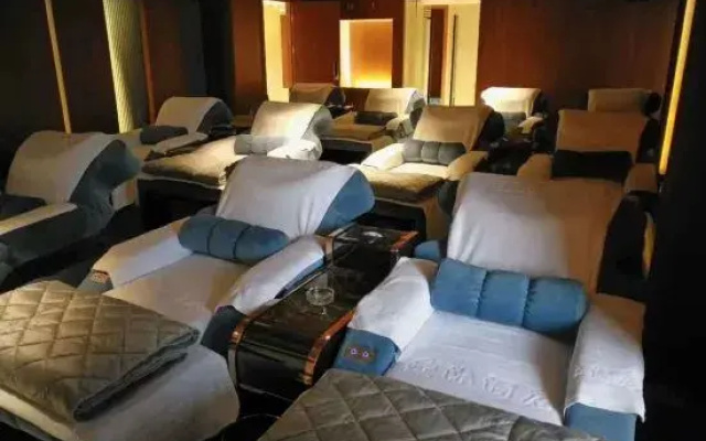 Jilong Hotel