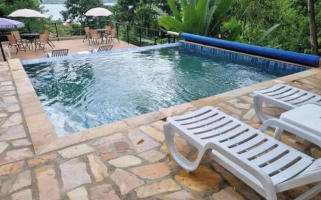 Yumi Chalés Ilhabela