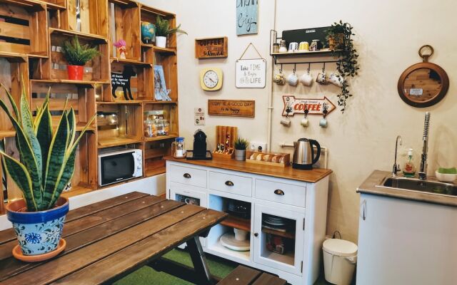 X Hostel Alicante
