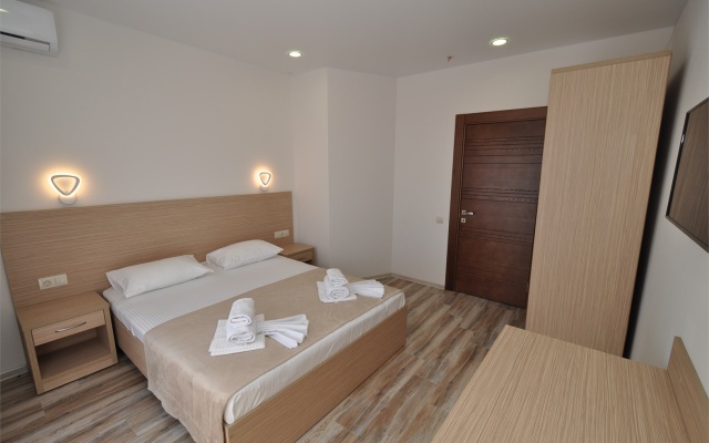 Family Pride Inn (Family Pride Inn)
