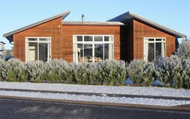 Carrot Cake Chalet - Ohakune