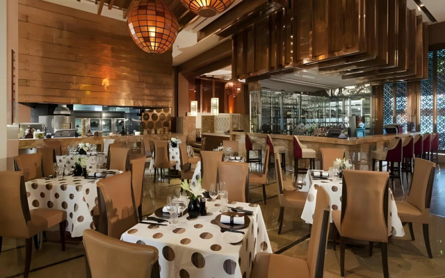 Crowne Plaza Hotel New Delhi Okhla by IHG