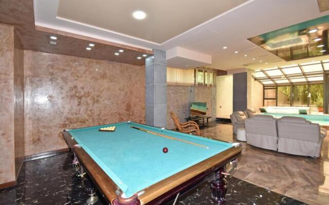 Kocharyan Street, 5 bedrooms Luxury, Unique House MS555