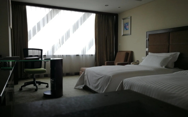 Daysun International Hotel - фото 3