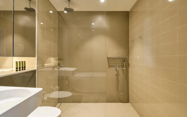 Luxury Bondi Beachside Apartment - Pacific