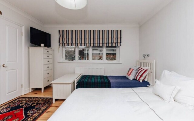 Lavender House - Peaceful Countryside Setting