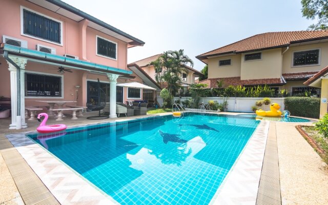 D Smile Pool Villa Pattaya