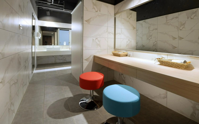 Park City Inn & Hostel - Yonghe Taipei