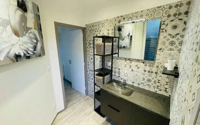 La Cour Barbatre Calme