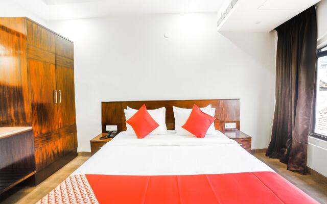 Oyo 16096 Flagship Purushottam Hotel Mapusa