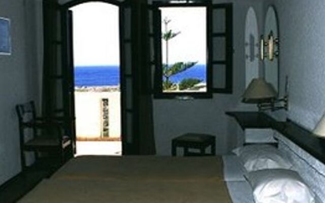Minoan Prince Hotel Bungalows