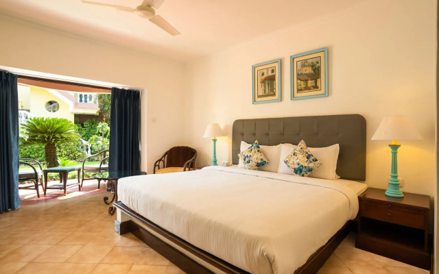 Coconut Grove Beach Resort