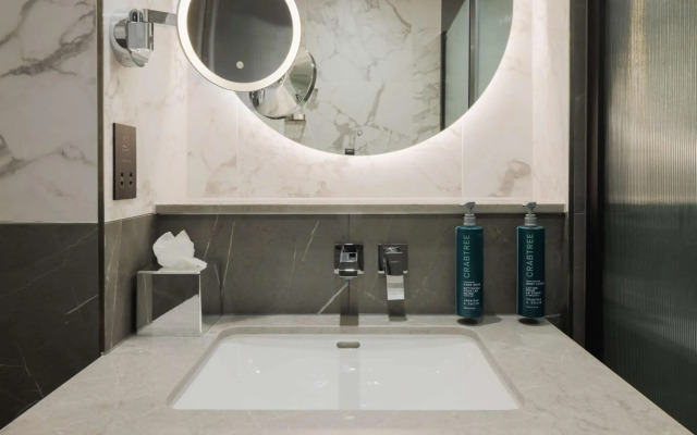 DoubleTree by Hilton London Victoria