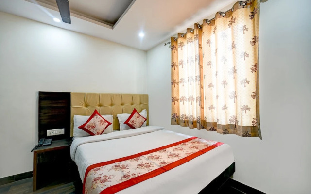 Hotel Dhwani Palace