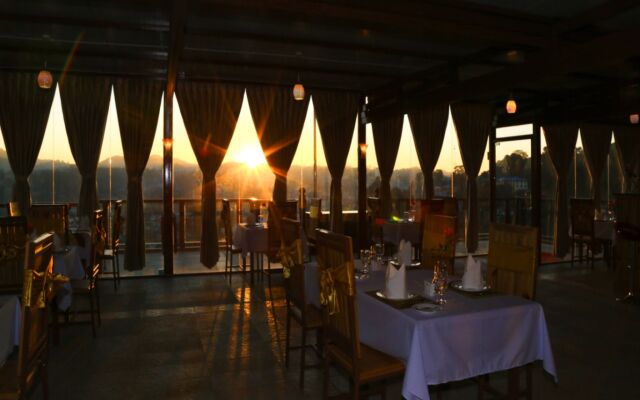 Famous Hotel Kalaw