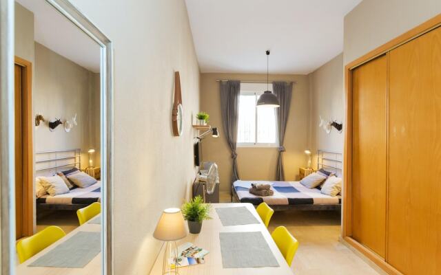 Studio in Málaga, With Wifi