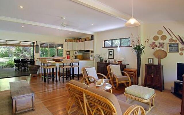 Byron Bay Accom 28 Childe Street, Byron Bay - Banaba