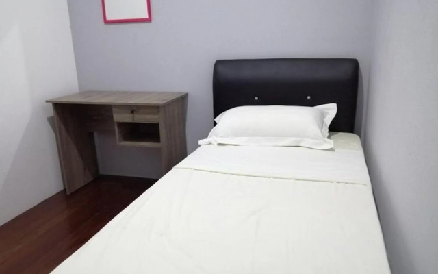 Standard Double Room With Ac in Kuching