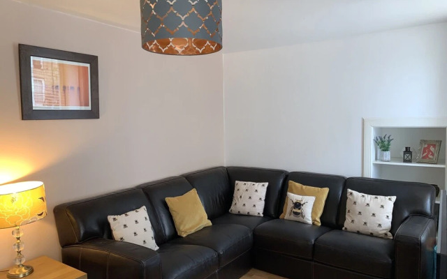 Charming 5-bed Apartment in Edinburgh
