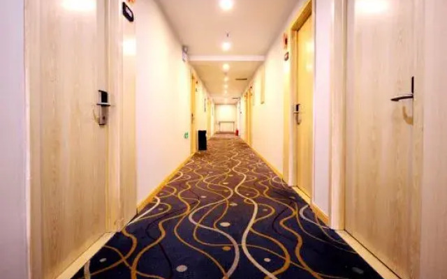 Pod Inn Chain Hotel (Taiyuan Chaoyang Street Clothing Market)