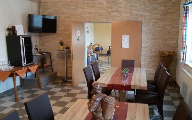 Gästehaus und Weinbau Zur Wiederkehr Strudler