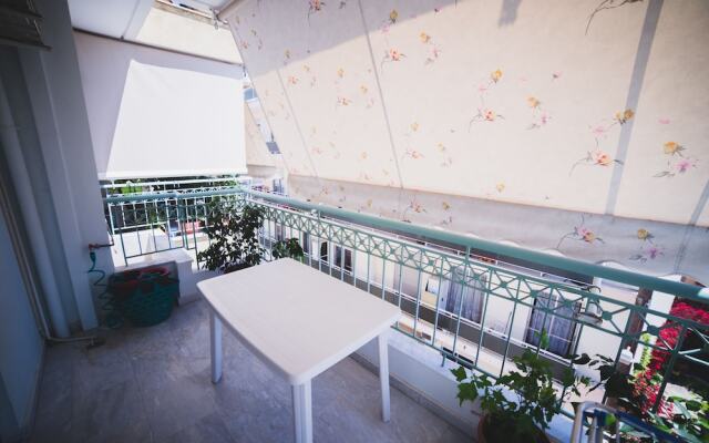 Apartment On Nikaias 5C
