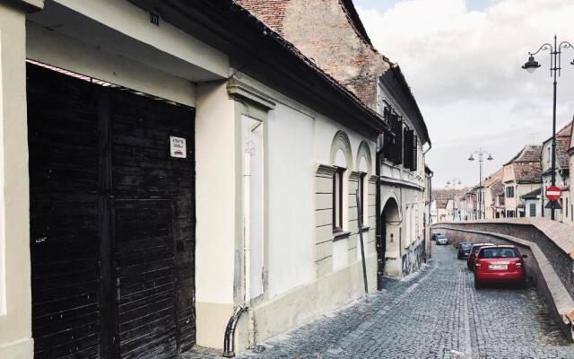 Old Town Studio Apartment