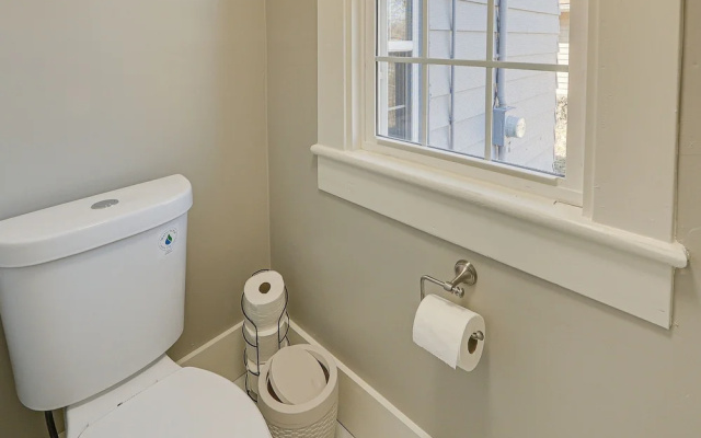 Riverfront Newton Vacation Rental Near Wichita!