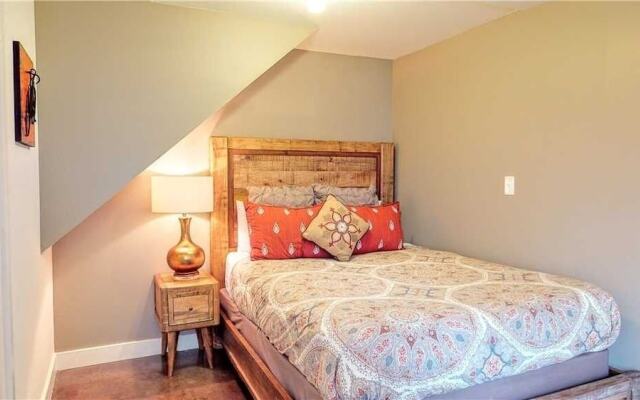 Purple Sage Flats #6 1 Bedroom Apts