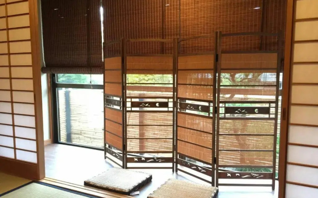 Kinkaku