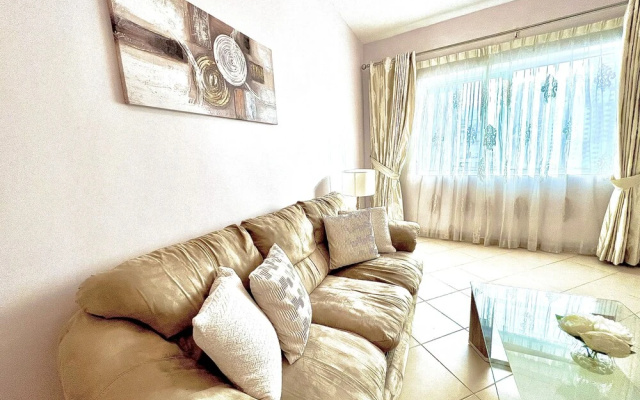 SuperHost - Dazzling Marina Views From This Diamond Apartment