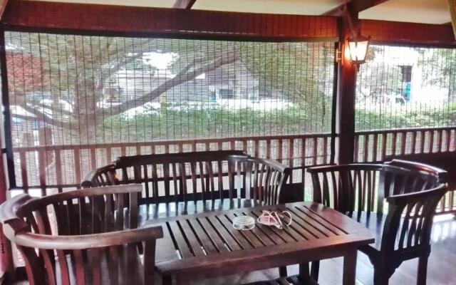 Luang Chumni Village